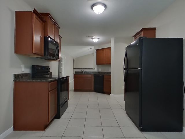 424 Palomino Stand Drive, La Marque, TX 77568