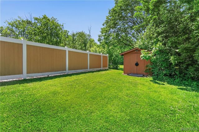 5654 Sterling Road, Hamburg, NY 14075