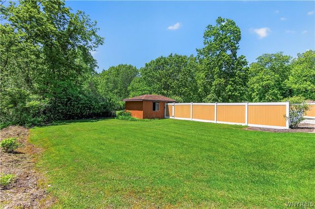 5654 Sterling Road, Hamburg, NY 14075