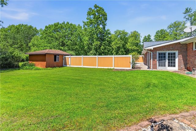 5654 Sterling Road, Hamburg, NY 14075