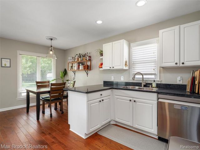 1201 Cole Street, Birmingham, MI 48009