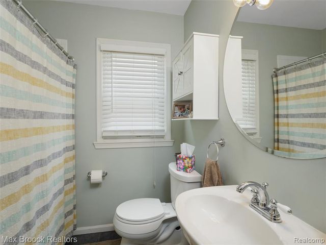 1201 Cole Street, Birmingham, MI 48009