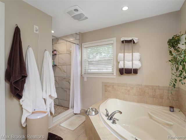 1201 Cole Street, Birmingham, MI 48009