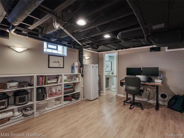 1201 Cole Street, Birmingham, MI 48009