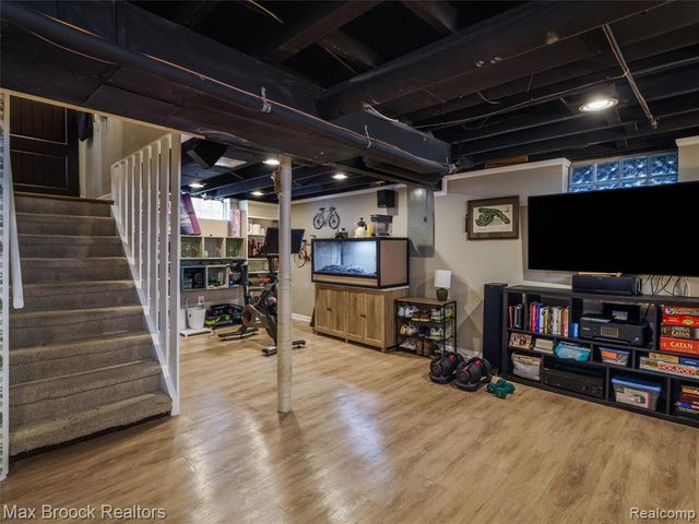 1201 Cole Street, Birmingham, MI 48009