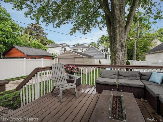 1201 Cole Street, Birmingham, MI 48009