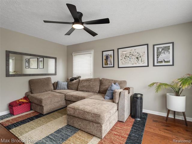 1201 Cole Street, Birmingham, MI 48009