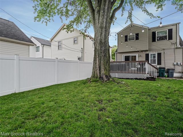 1201 Cole Street, Birmingham, MI 48009