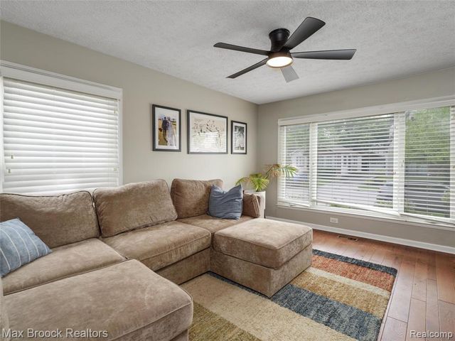 1201 Cole Street, Birmingham, MI 48009