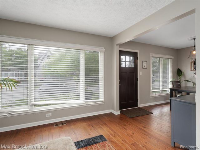 1201 Cole Street, Birmingham, MI 48009