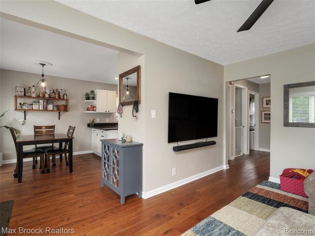 1201 Cole Street, Birmingham, MI 48009