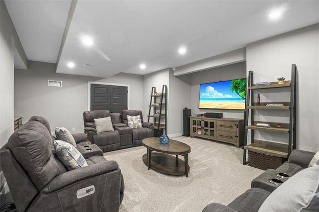 3130 SW Blue Ribbon Street, Lee's Summit, MO 64082