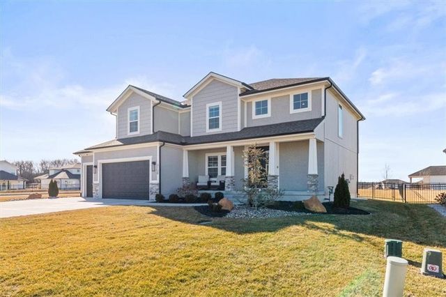 3130 SW Blue Ribbon Street, Lee's Summit, MO 64082