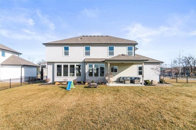 3130 SW Blue Ribbon Street, Lee's Summit, MO 64082