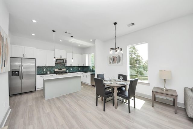 5304 Kindred Garden Lane A, Houston, TX 77091