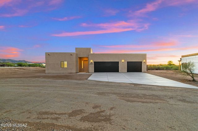 937 N Blue Slate Drive, Vail, AZ 85641