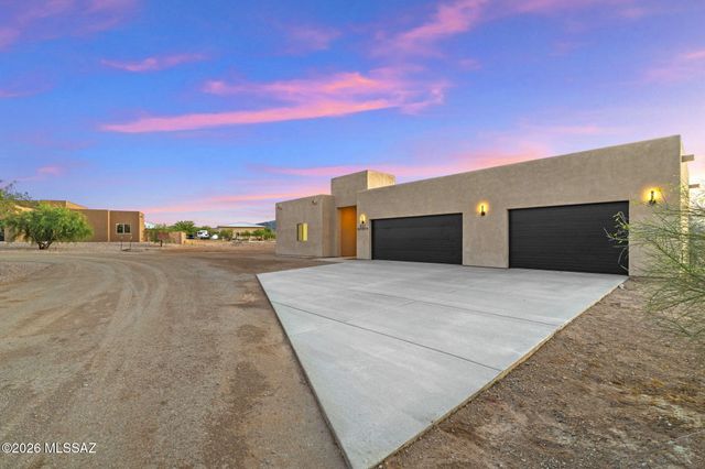 937 N Blue Slate Drive, Vail, AZ 85641