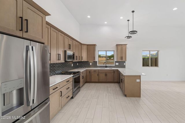 937 N Blue Slate Drive, Vail, AZ 85641