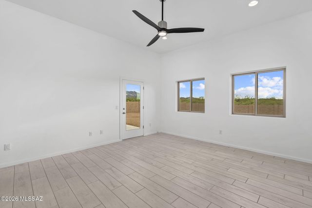 937 N Blue Slate Drive, Vail, AZ 85641