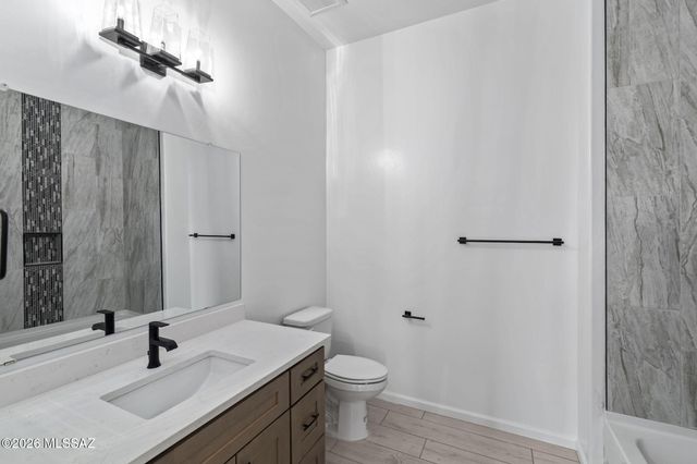 937 N Blue Slate Drive, Vail, AZ 85641