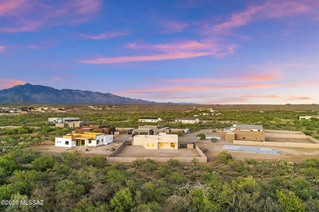 937 N Blue Slate Drive, Vail, AZ 85641