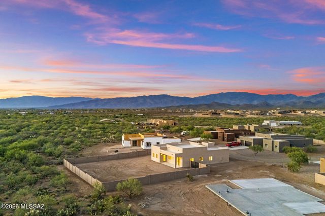 937 N Blue Slate Drive, Vail, AZ 85641