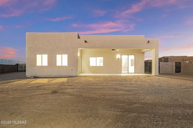 937 N Blue Slate Drive, Vail, AZ 85641