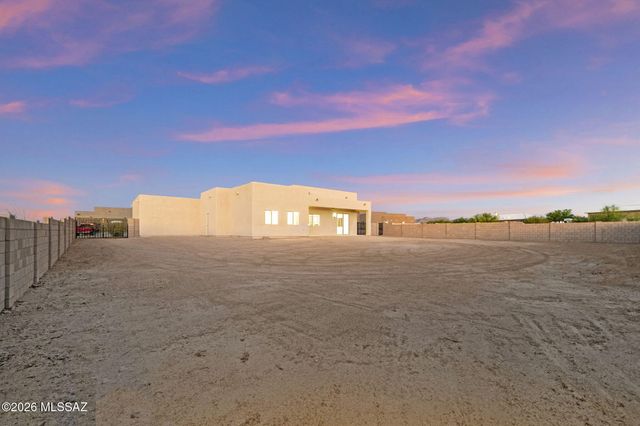 937 N Blue Slate Drive, Vail, AZ 85641