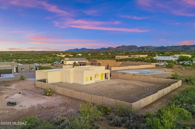 937 N Blue Slate Drive, Vail, AZ 85641