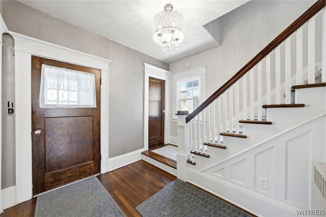 11 Admiral Road, Buffalo, NY 14216