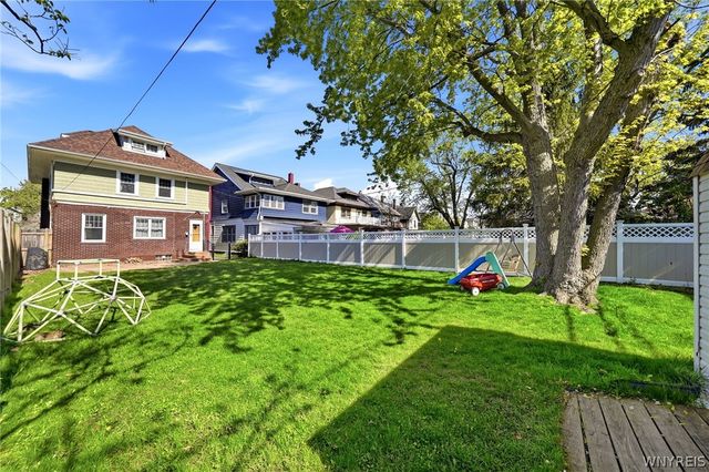 11 Admiral Road, Buffalo, NY 14216