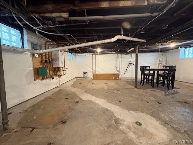 11 Admiral Road, Buffalo, NY 14216