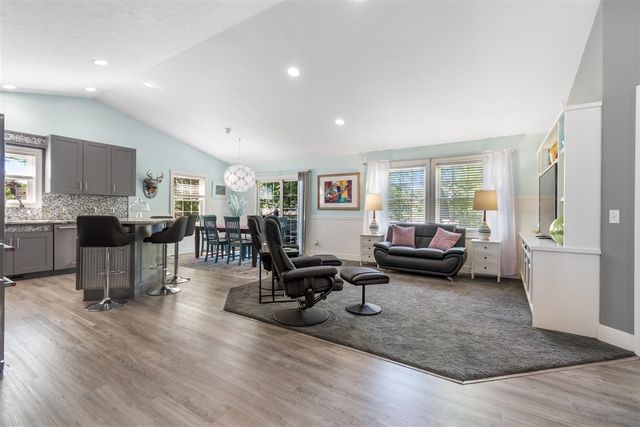 8713 Willow Creek Drive, Jenison, MI 49428