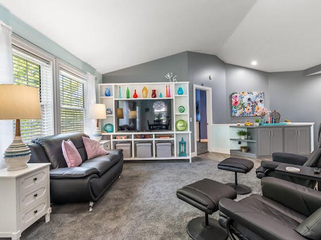 8713 Willow Creek Drive, Jenison, MI 49428