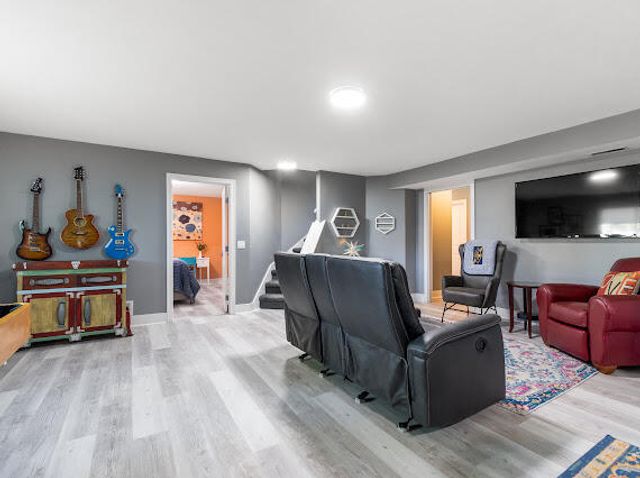 8713 Willow Creek Drive, Jenison, MI 49428