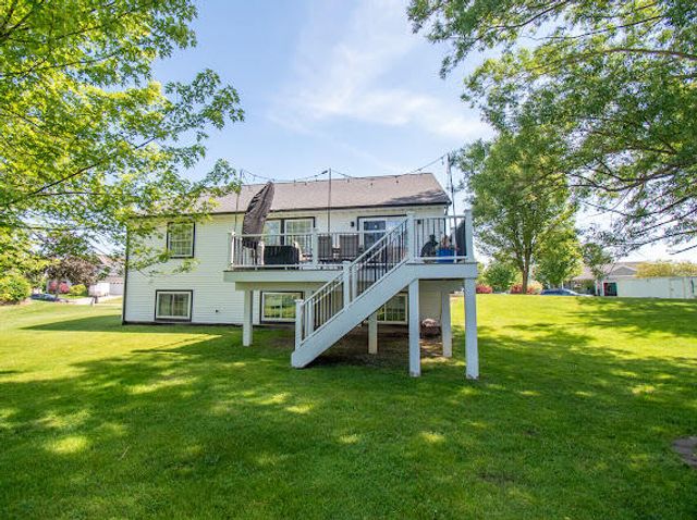 8713 Willow Creek Drive, Jenison, MI 49428