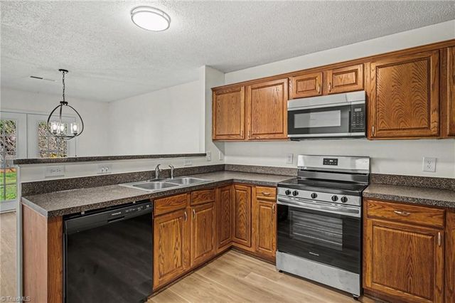 605 Peach Orchard Drive, Browns Summit, NC 27214