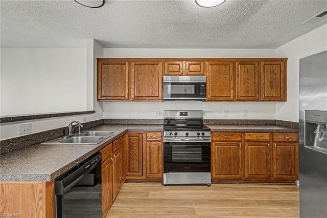 605 Peach Orchard Drive, Browns Summit, NC 27214