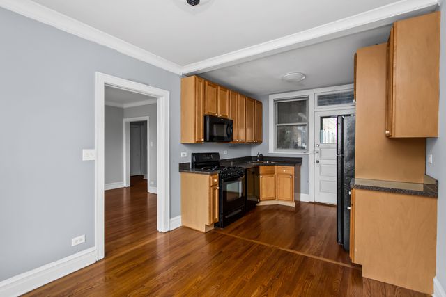 7444 Adams Street 3E, Forest Park, IL 60130