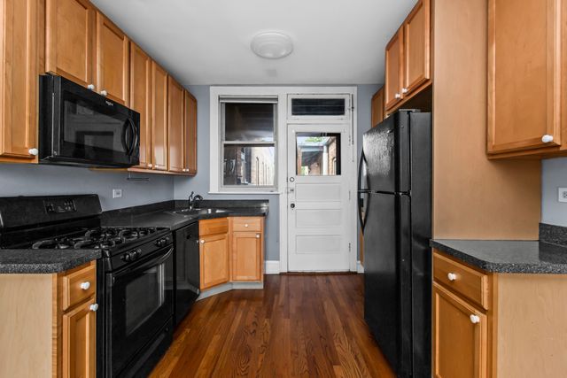 7444 Adams Street 3E, Forest Park, IL 60130