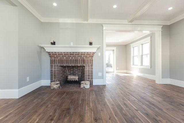 79 Huron Cir, Boston, MA 02124