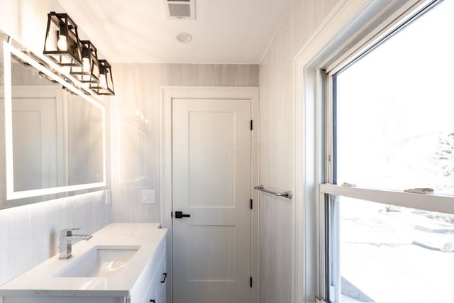 79 Huron Cir, Boston, MA 02124