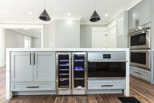 79 Huron Cir, Boston, MA 02124