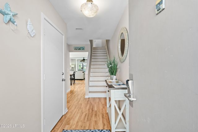 15 Deallyon Ave Apt 24, Hilton Head Island, SC 29928