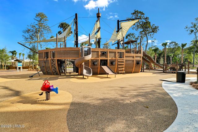 15 Deallyon Ave Apt 24, Hilton Head Island, SC 29928