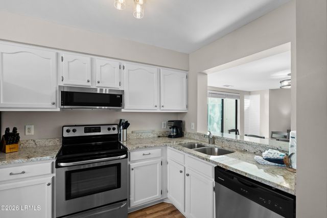 15 Deallyon Ave Apt 24, Hilton Head Island, SC 29928