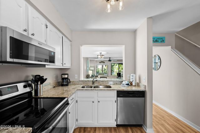 15 Deallyon Ave Apt 24, Hilton Head Island, SC 29928