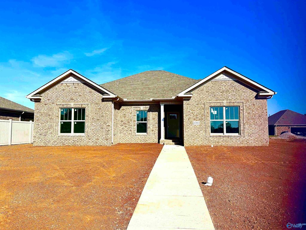 1010 Worton Grange SW, Decatur, AL 35603