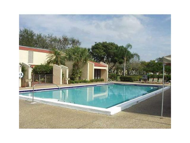 6729 Coral Lake Drive 6729, Margate, FL 33063