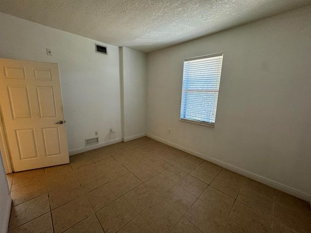 6729 Coral Lake Drive 6729, Margate, FL 33063